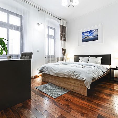 Klimatyczny Apartament W Centrum Wrocław Exteriör bild